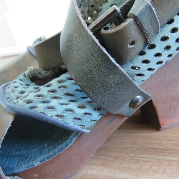 FREE PEOPLE Rendering Perforated Leather Buckle Heel Platform Clogs Boho 7.5 - Picture 5 of 16